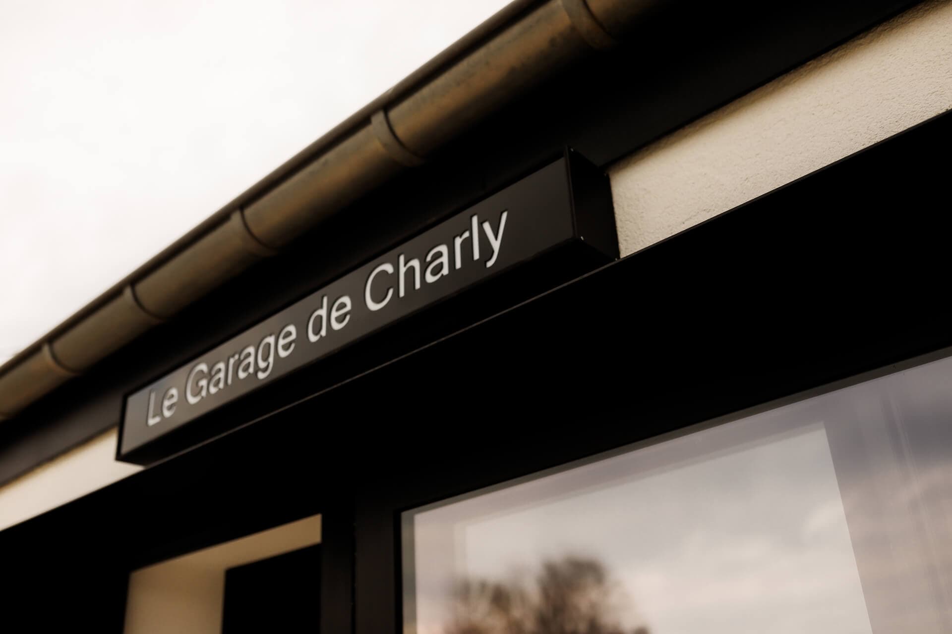 Enseigne « Le Garage de Charly »